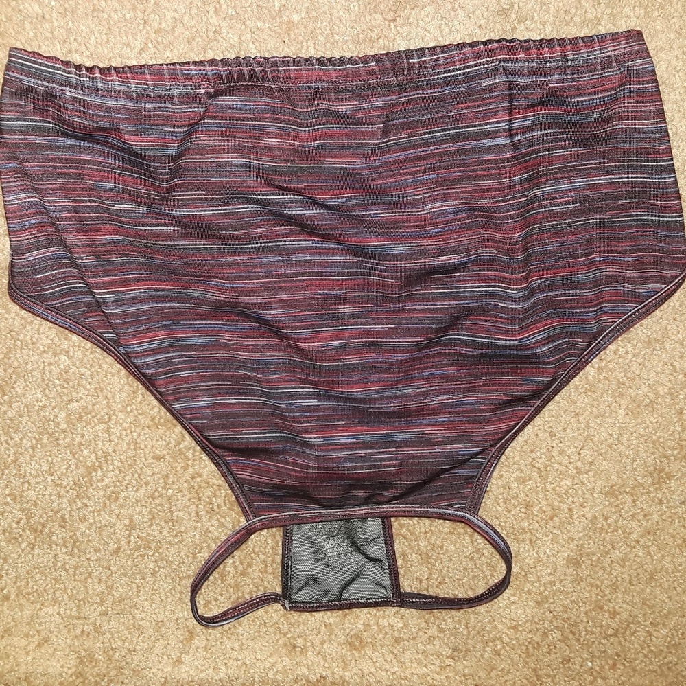 Sports bralette
